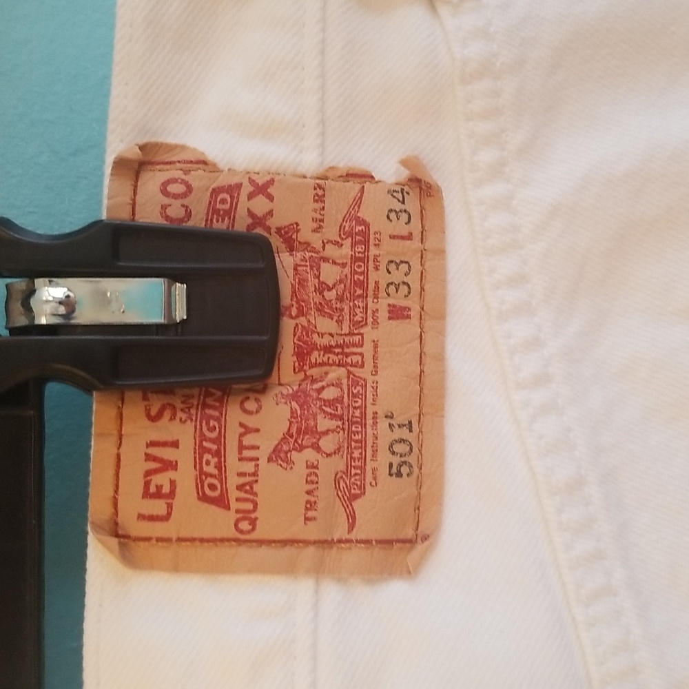 Men's Levi's 501 Button Fly 33X34 - Picture 2 of 6